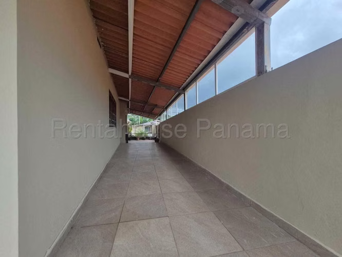 Casa en alquiler de 133m2 en Villa Lucre