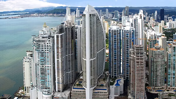 ALQUILO APARTAMENTO TIPO SUITE EN PH TOC, PUNTA PACIFICA, 50M2, AMOBLADO.