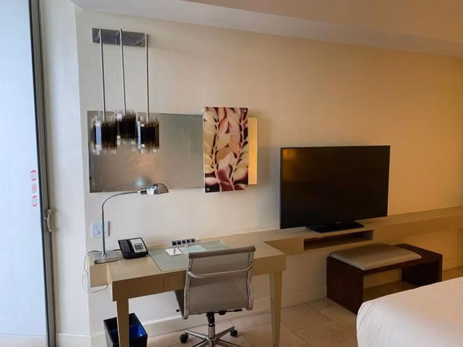 ALQUILO APARTAMENTO TIPO SUITE EN PH TOC, PUNTA PACIFICA, 50M2, AMOBLADO.