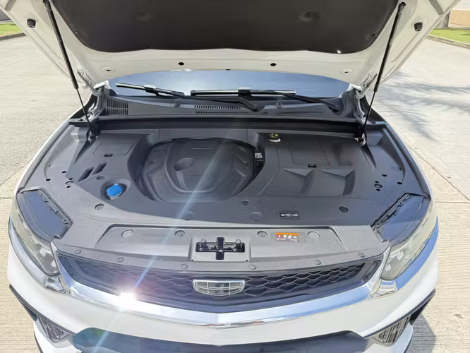 Geely Tugella Full Extras 2023 a solo $18,900 - Imagen 12