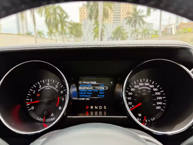 Ford Mustang 2015 a solo $15,500 Negociable