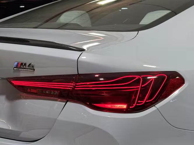 BMW M4 COMPETITION 2025