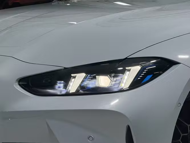 BMW M4 COMPETITION 2025