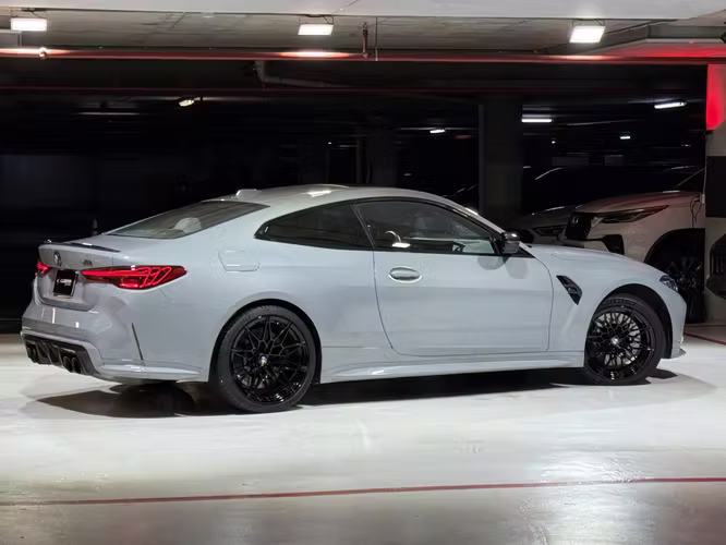 BMW M4 COMPETITION 2025