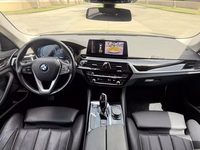 BMW 520i 2020 a solo $17,900 Negociable