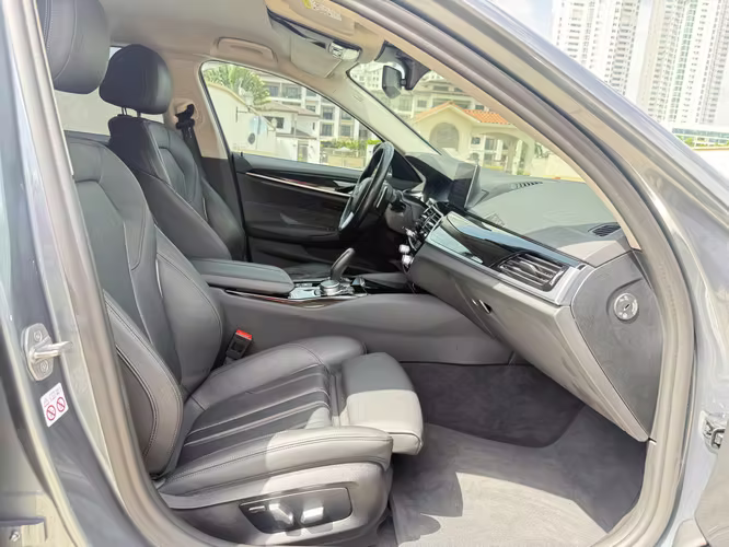 BMW 520i 2020 a solo $17,900 Negociable