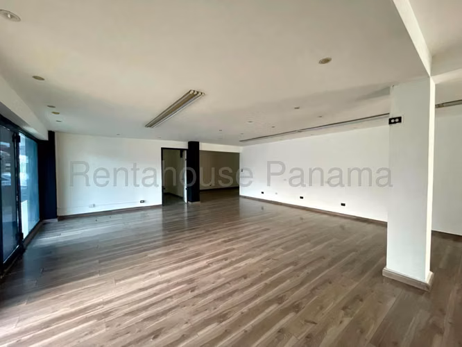 Alquiler Local Comercial en El Carmen 27YCG177
