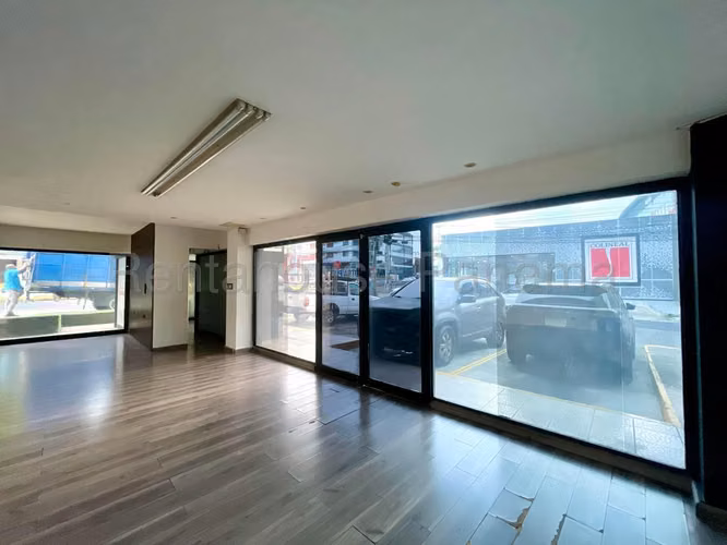 Alquiler Local Comercial en El Carmen 27YCG177