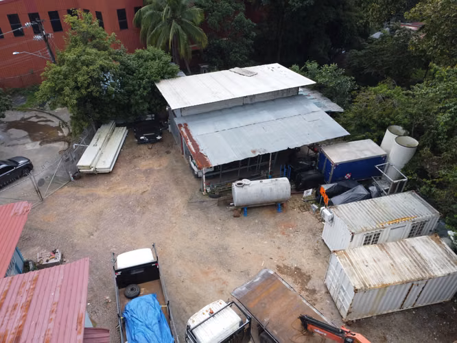Se Vende Terreno Industrial o Comercial en Tumba Muerto