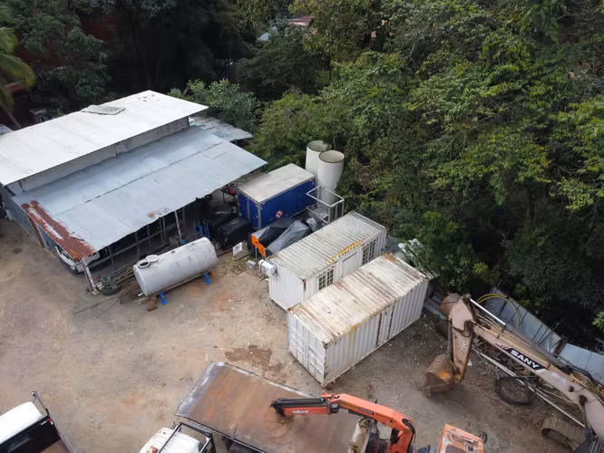 Se Vende Terreno Industrial o Comercial en Tumba Muerto