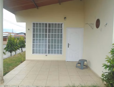 VENTA DE CASA ESQUINA EN BRISAS DEL GOLF