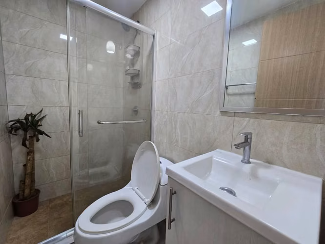 Alquilo Moderno Apartamento con Línea blanca - Imagen 6