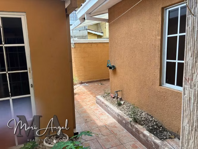 VENTA DE CASA EN CONDADO DEL REY
