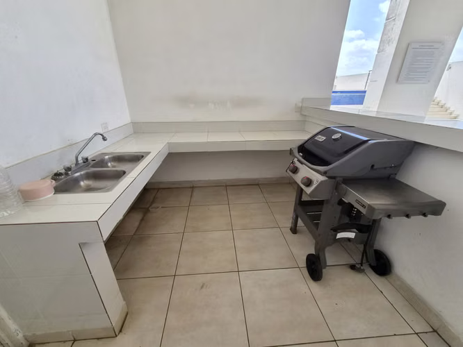 Apartamento Amoblado en PH Torres de Montserrat | B/.750