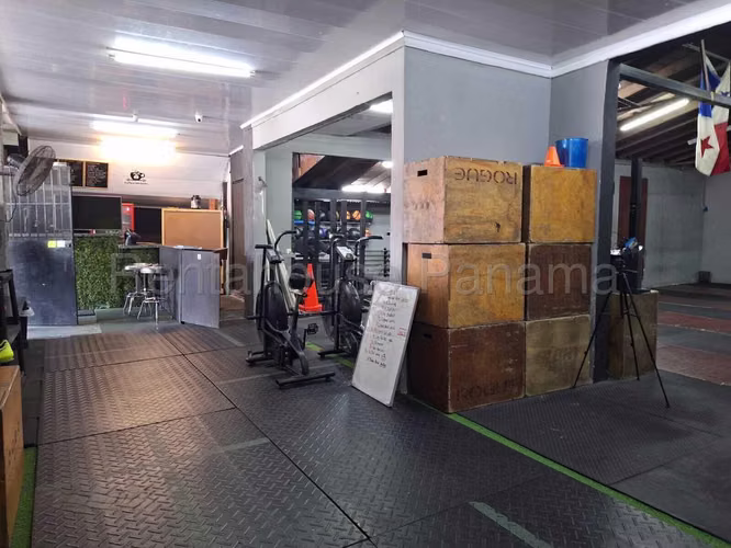 Venta de casa comercial en San Francisco AK