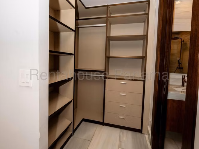 Alquiler de Apartamento en Paitilla J711GRR
