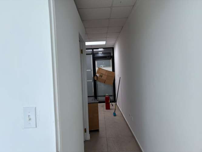 Alquiler | Oficinas 42.70 Mts2 | Tumba Muerto-Century Tower - Imagen 2