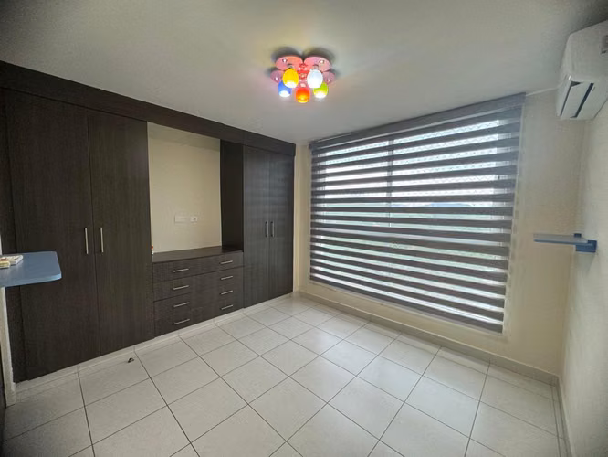 Alquiler de Apartamento en Clayton, Ph Clayton Park. 