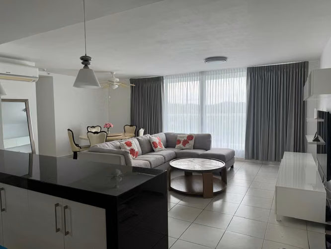 Alquiler de Apartamento en Clayton, Ph Clayton Park. 