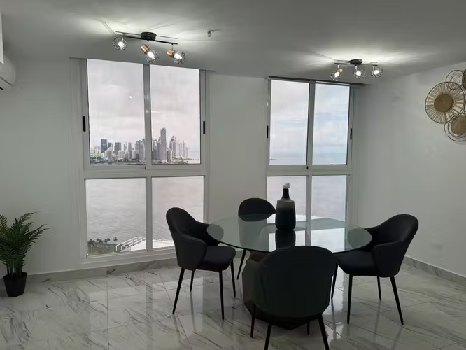 Alquiler de Apartamento Completamente Amoblado en The Sands