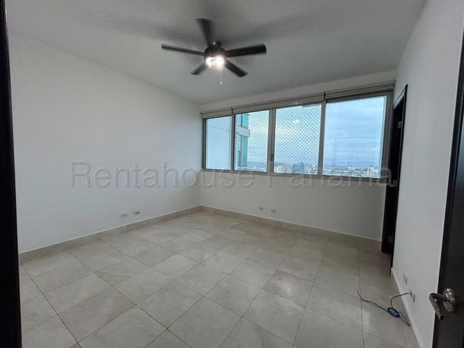 Venta de Apartamento en Costa del Este J761GRR