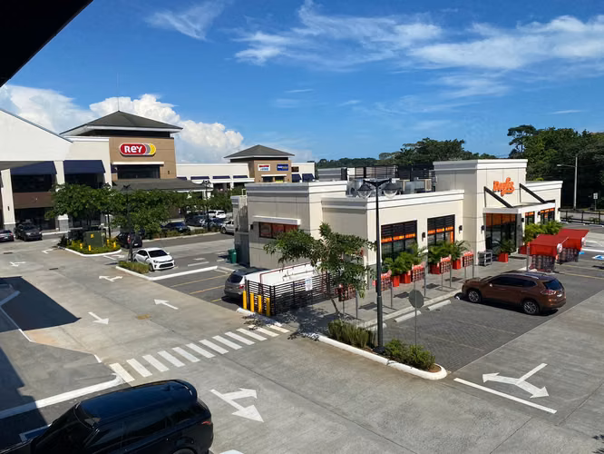 Local Comercial en Northside Galleries | Brisas del Golf
