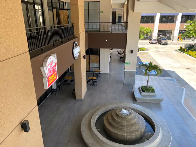 Local Comercial en Northside Galleries | Brisas del Golf