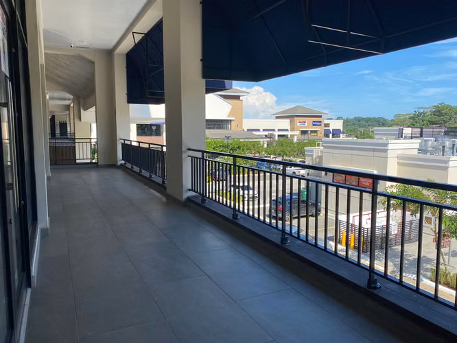 Local Comercial en Northside Galleries | Brisas del Golf