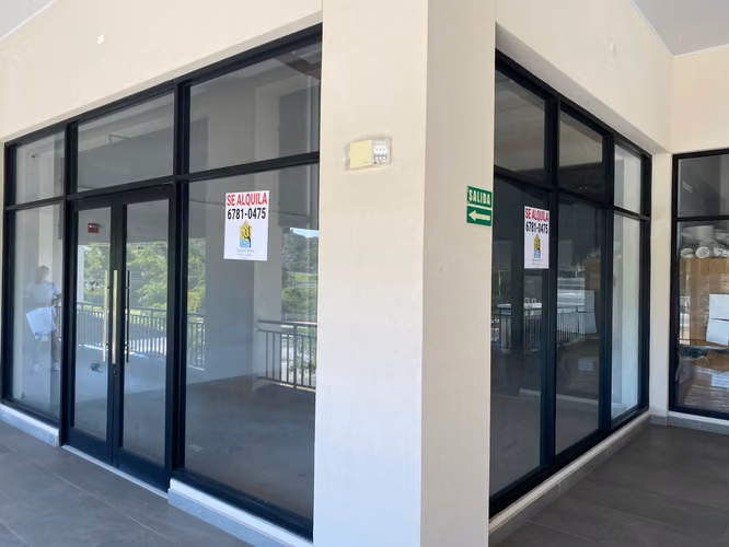 Local Comercial en Northside Galleries | Brisas del Golf