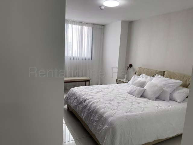 Venta en Carreras Tower: Amplia Terraza, 2 Recámaras (Opción a 3ra) - 27GP687
