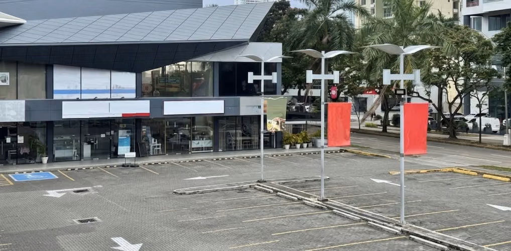 OPORTUNIDAD DE INVERSIÓ/PLAZA COMERCIAL EN VENTA