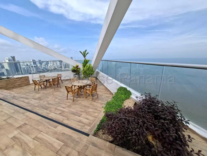 Se Vende Apartamento en Avenida Balboa DPA26-8319