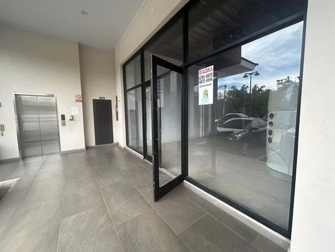 Local Comercial de 102 m² en Planta Baja | Northside Galleries, Brisas del Golf