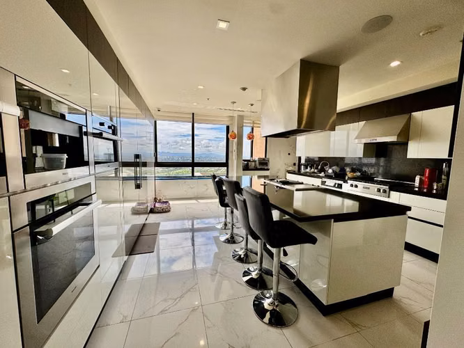 VENTA PENTHOUSE EN SANTA MARIA OPORTUNIDAD ec