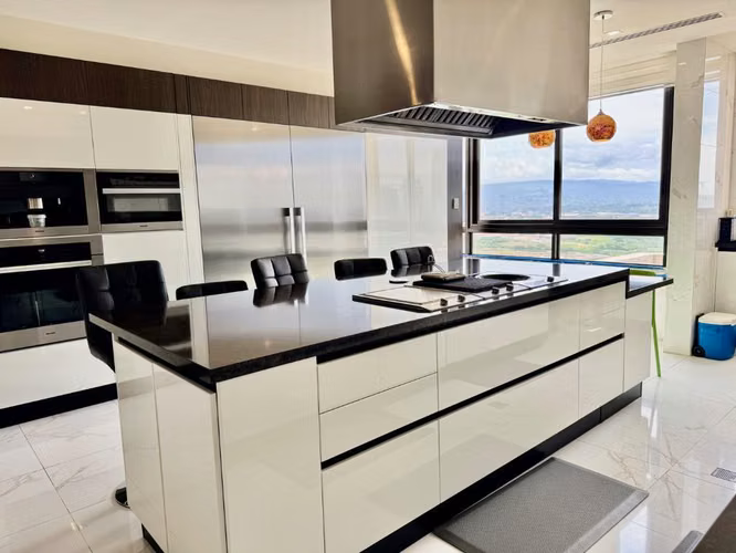 VENTA PENTHOUSE EN SANTA MARIA OPORTUNIDAD ec