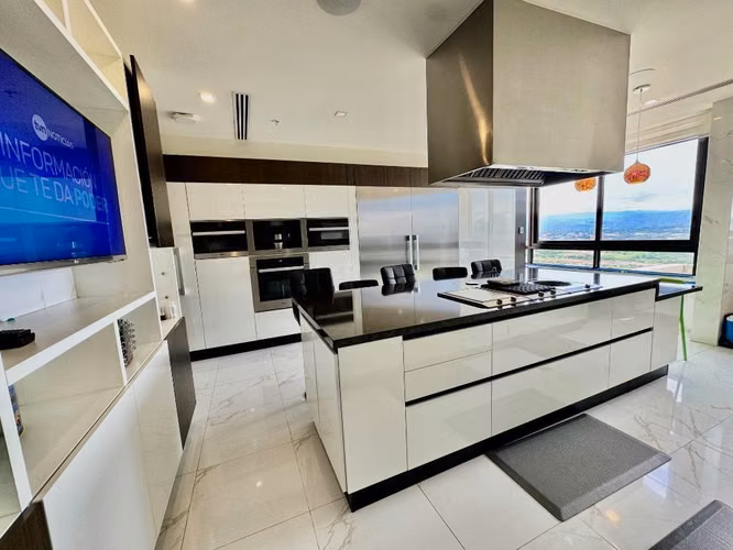 VENTA PENTHOUSE EN SANTA MARIA OPORTUNIDAD ec