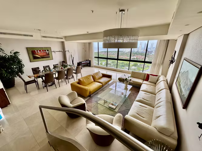 VENTA PENTHOUSE EN SANTA MARIA OPORTUNIDAD ec
