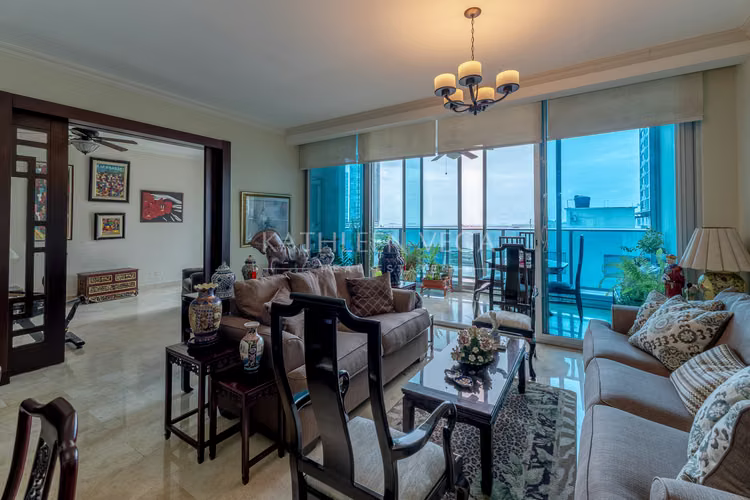 Amplio Apartamento de 3 habitaciones en PH Marabierto en Marbella