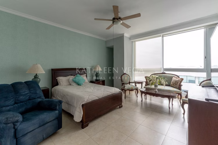 Amplio Apartamento de 3 habitaciones en PH Marabierto en Marbella