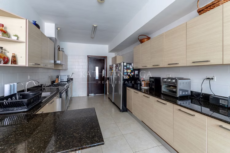 Amplio Apartamento de 3 habitaciones en PH Marabierto en Marbella