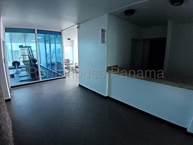 Se Vende Apartamento en Avenida Balboa MDV27-753