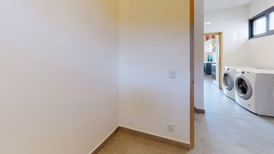 SE VENDE CASA - ALTOS DE PANAMÁ