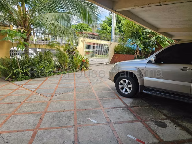 Se Vende Apartamento en Coco del Mar MDV27-767