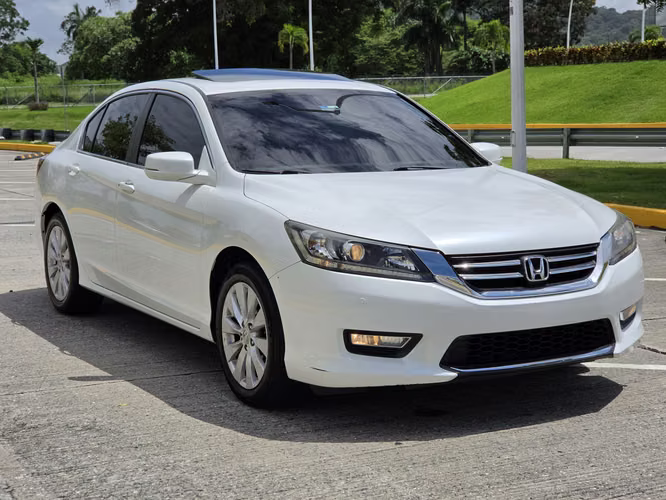 HONDA ACCORD 2013 COMPRADO EN AGENCIA IMPECABLE $8,400