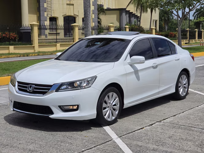HONDA ACCORD 2013 COMPRADO EN AGENCIA IMPECABLE $8,400