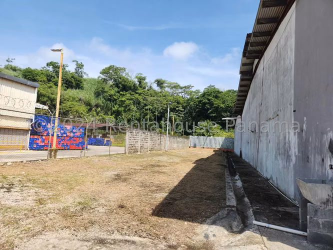 ALQUILO Galera en Colon 1200m2.