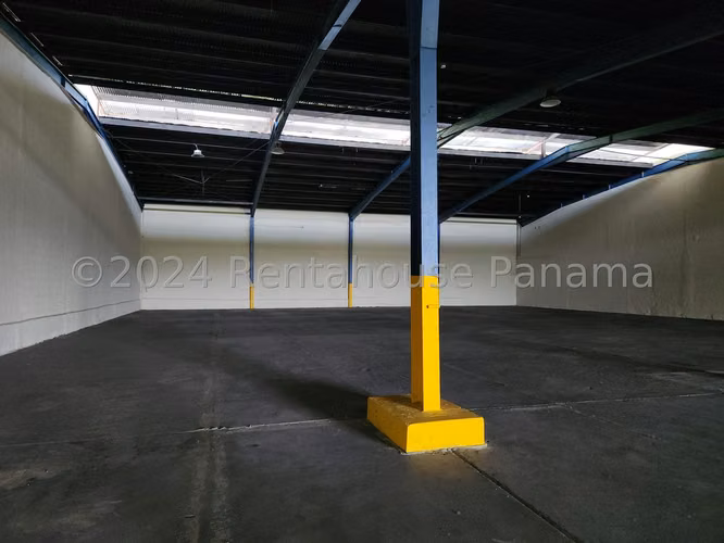ALQUILO Galera en Colon 1200m2.