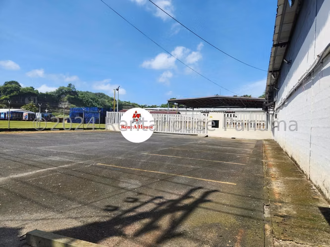 ALQUILO Galera en Colon 1200m2.