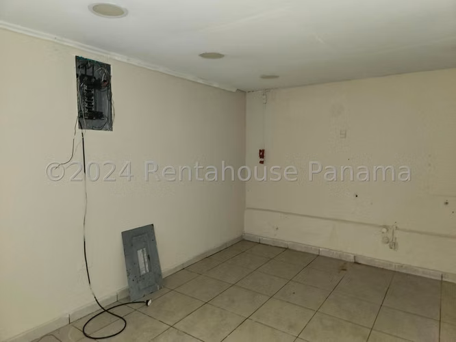 ALQUILO Galera en Colon 1200m2.