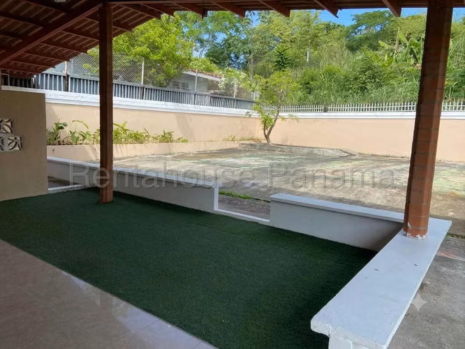 Casa en Alquiler en Altos de Panamá YM